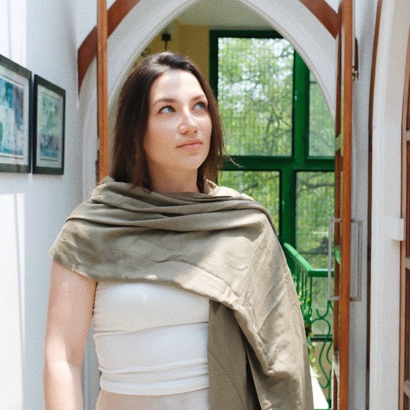 Meet your Posher, Marta - Picture 3 of 3